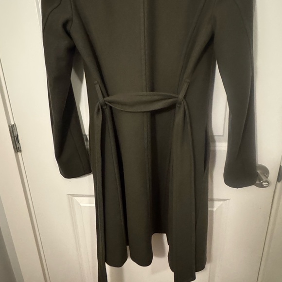 Aritzia Babaton Cristobal Coat size XS - Picture 6 of 7